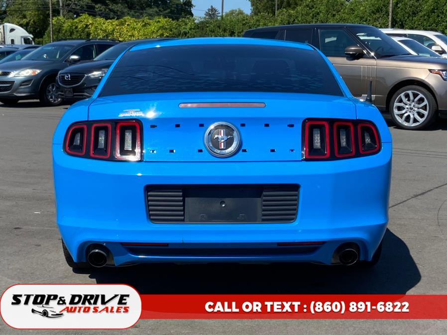 2014 Ford Mustang V6 photo
