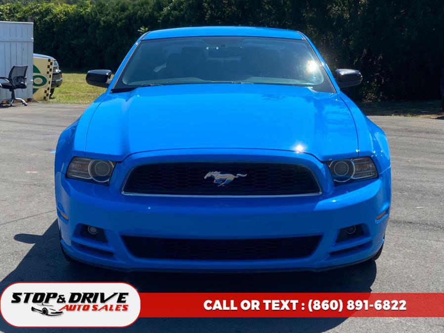 2014 Ford Mustang V6 photo
