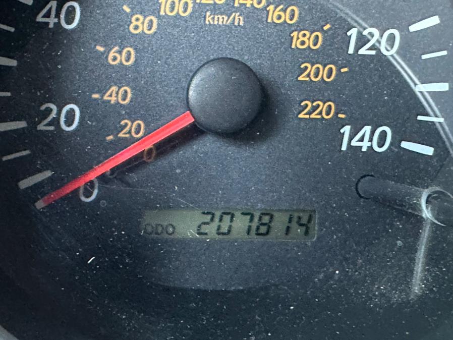 2004 Toyota Highlander photo