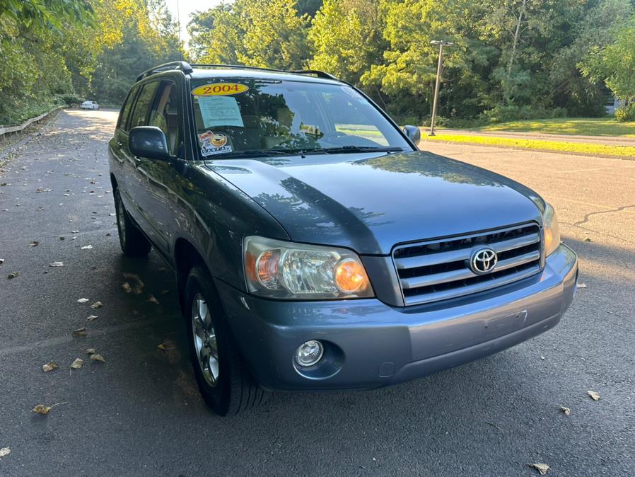 2004 Toyota Highlander photo