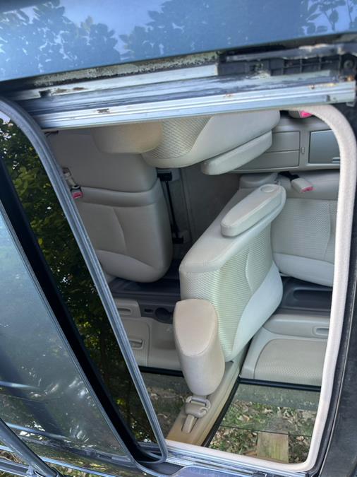 2004 Toyota Highlander photo