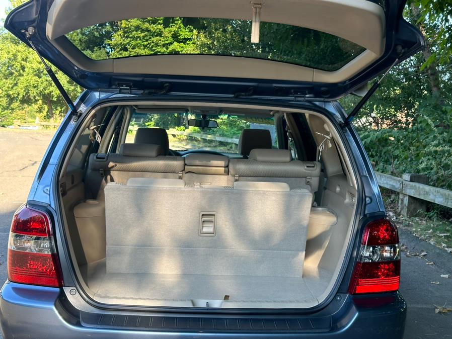 2004 Toyota Highlander photo