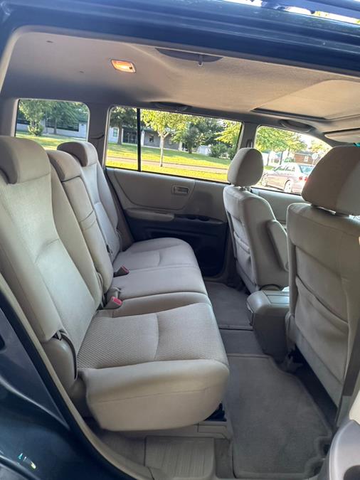 2004 Toyota Highlander photo