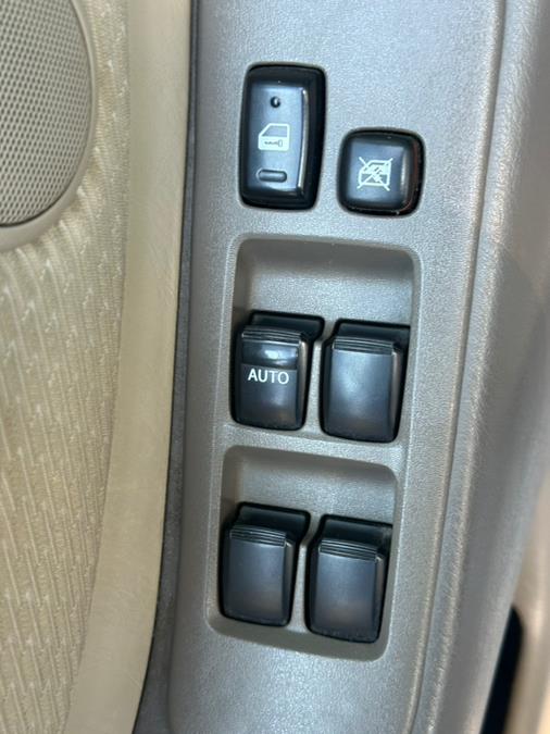 2004 Toyota Highlander photo