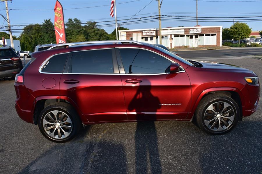 2019 Jeep Cherokee OVERLAND photo