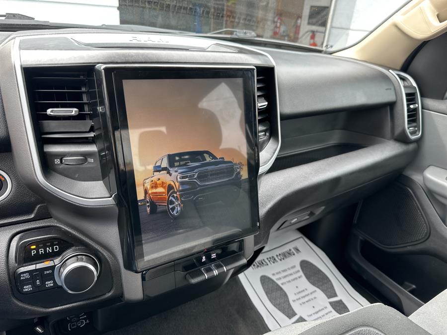2020 RAM 1500 Big Horn 4x4 Quad Cab 6''4