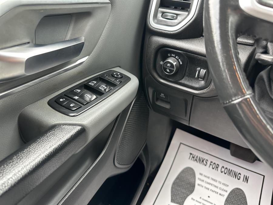 2020 RAM 1500 Big Horn 4x4 Quad Cab 6''4
