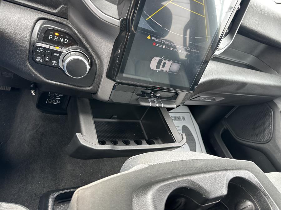 2020 RAM 1500 Big Horn 4x4 Quad Cab 6''4
