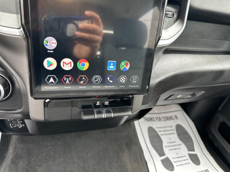 2020 RAM 1500 Big Horn 4x4 Quad Cab 6''4