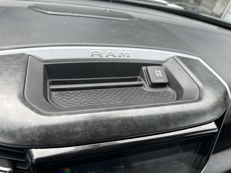 2020 RAM 1500 Big Horn 4x4 Quad Cab 6''4
