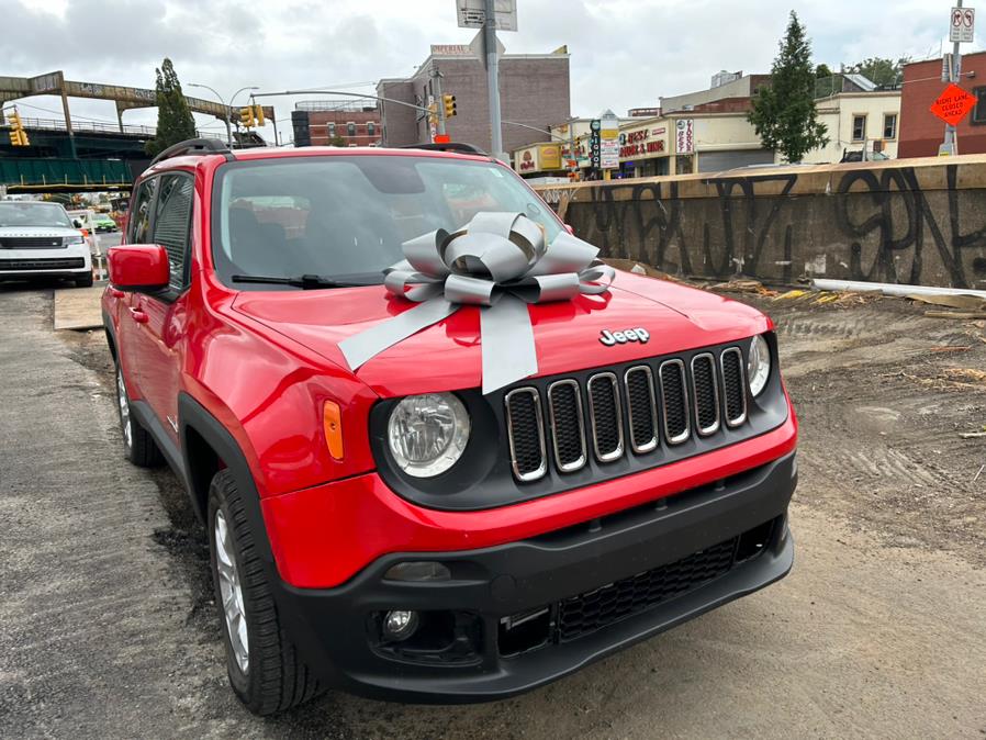 2016 Jeep Renegade 4WD 4dr Latitude photo