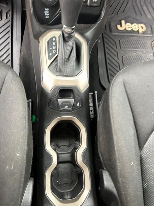 2016 Jeep Renegade 4WD 4dr Latitude photo