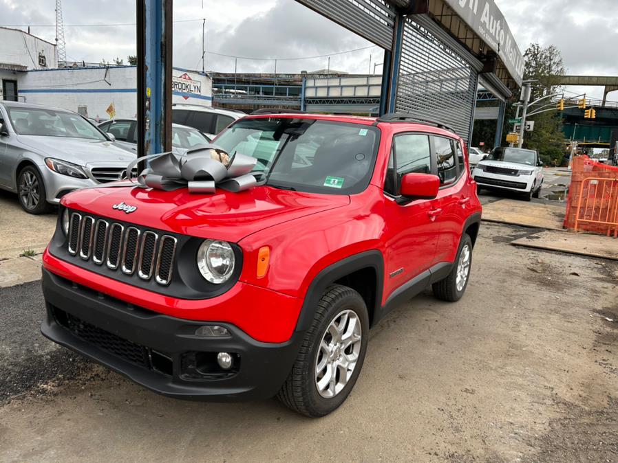 2016 Jeep Renegade 4WD 4dr Latitude photo