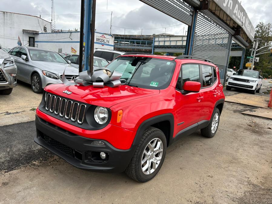 2016 Jeep Renegade 4WD 4dr Latitude photo
