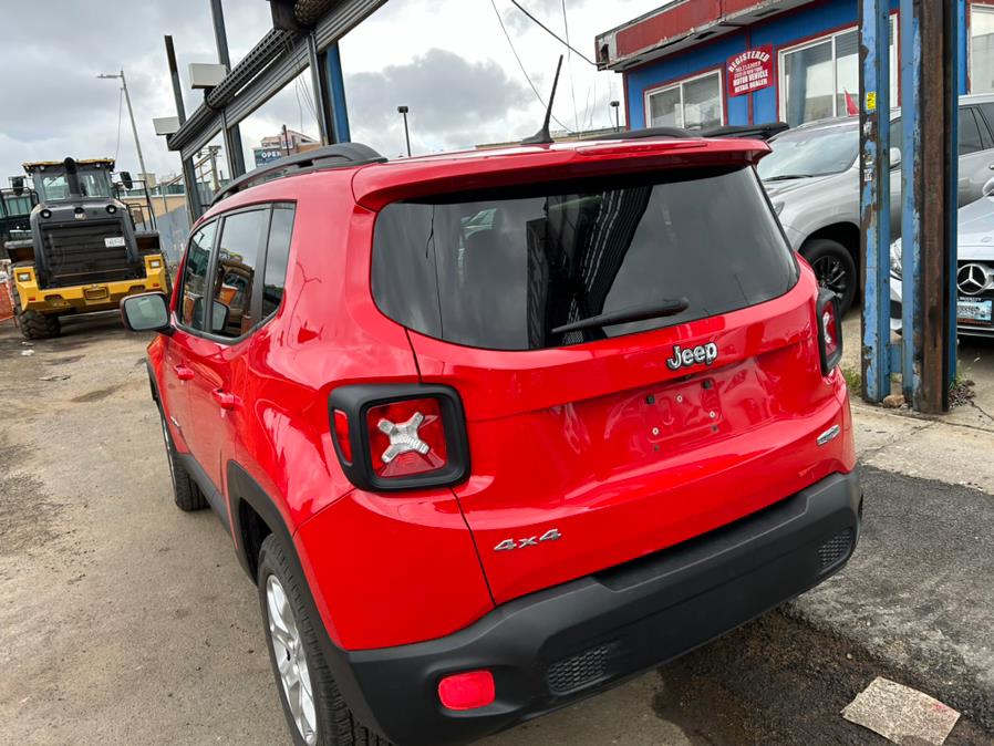 2016 Jeep Renegade 4WD 4dr Latitude photo