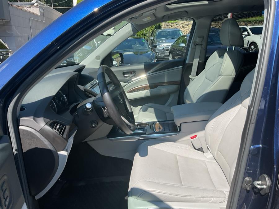 2020 Acura MDX SH-AWD 7-Passenger w/Technolog photo