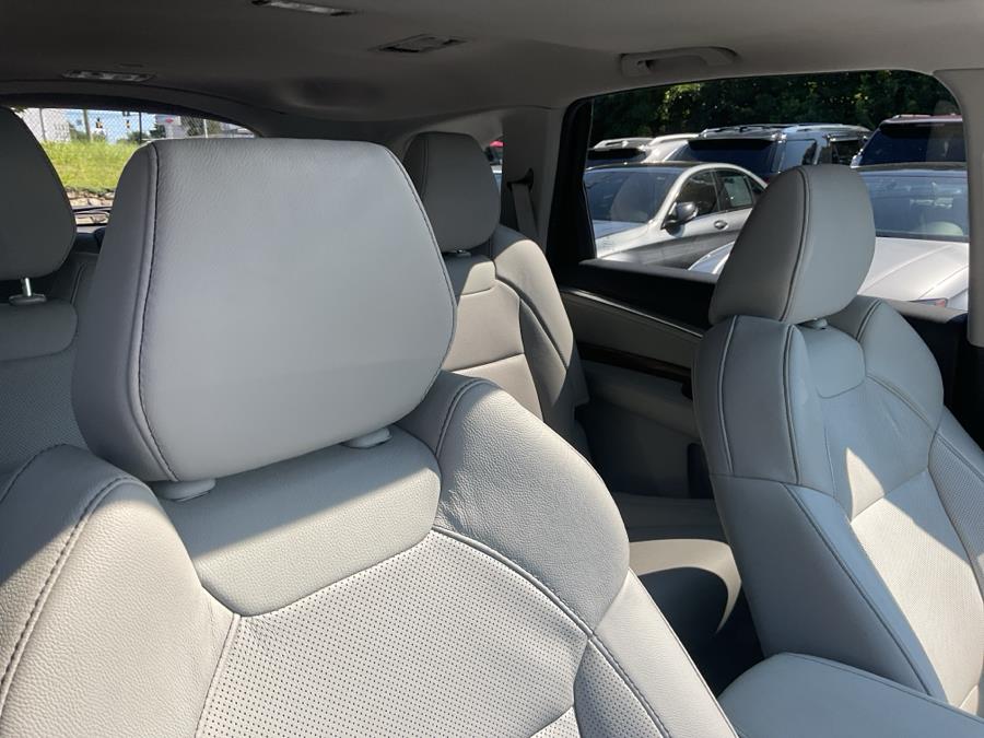 2020 Acura MDX SH-AWD 7-Passenger w/Technolog photo
