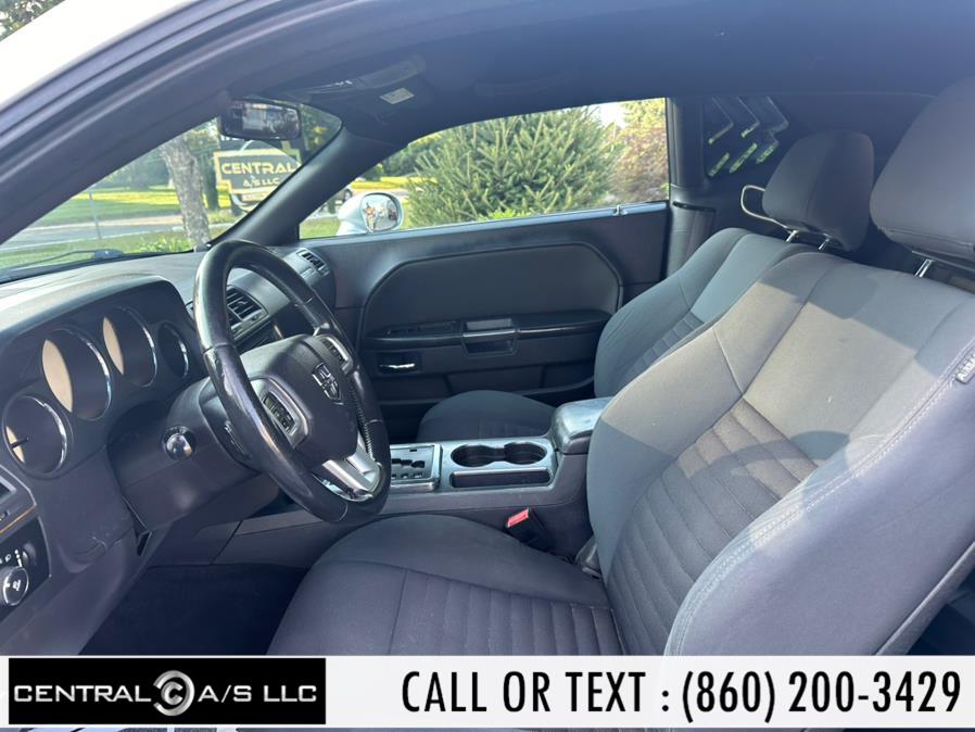 2012 Dodge Challenger SXT photo