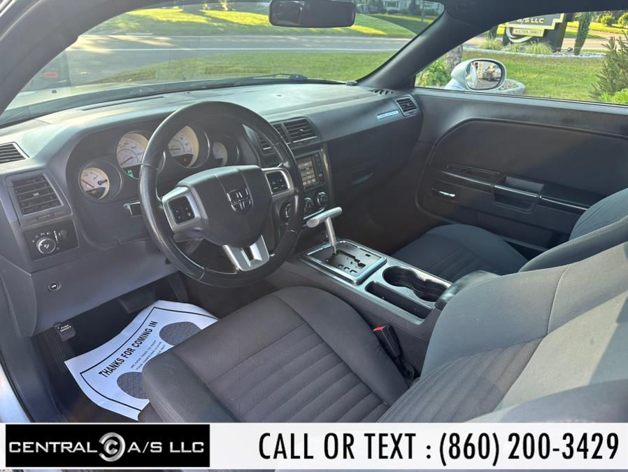 2012 Dodge Challenger SXT photo