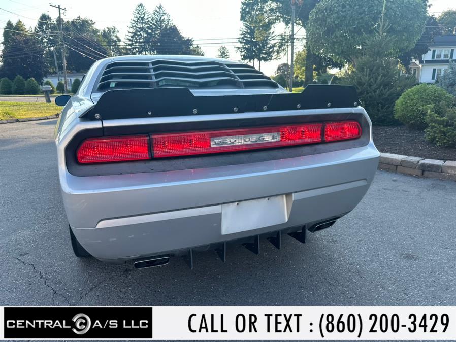 2012 Dodge Challenger SXT photo
