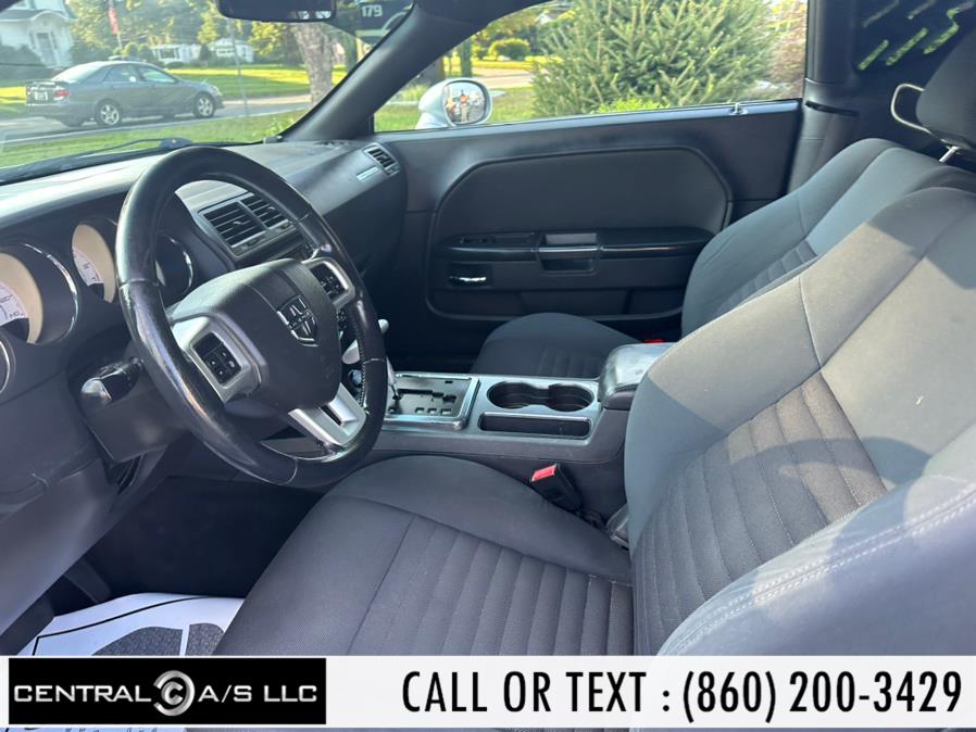 2012 Dodge Challenger SXT photo