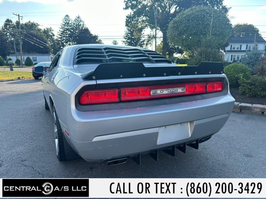 2012 Dodge Challenger SXT photo