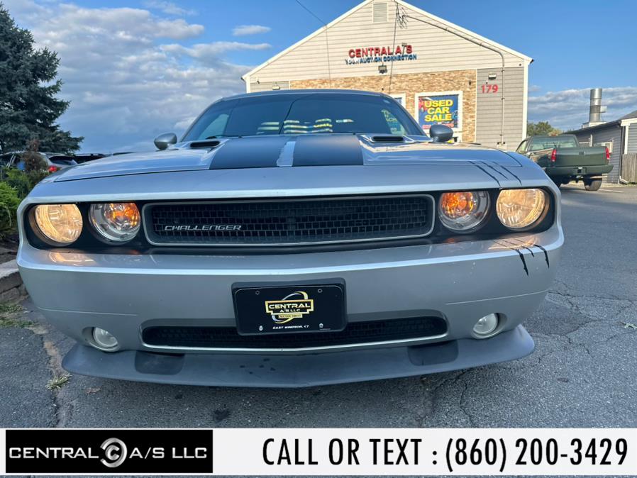 2012 Dodge Challenger SXT photo