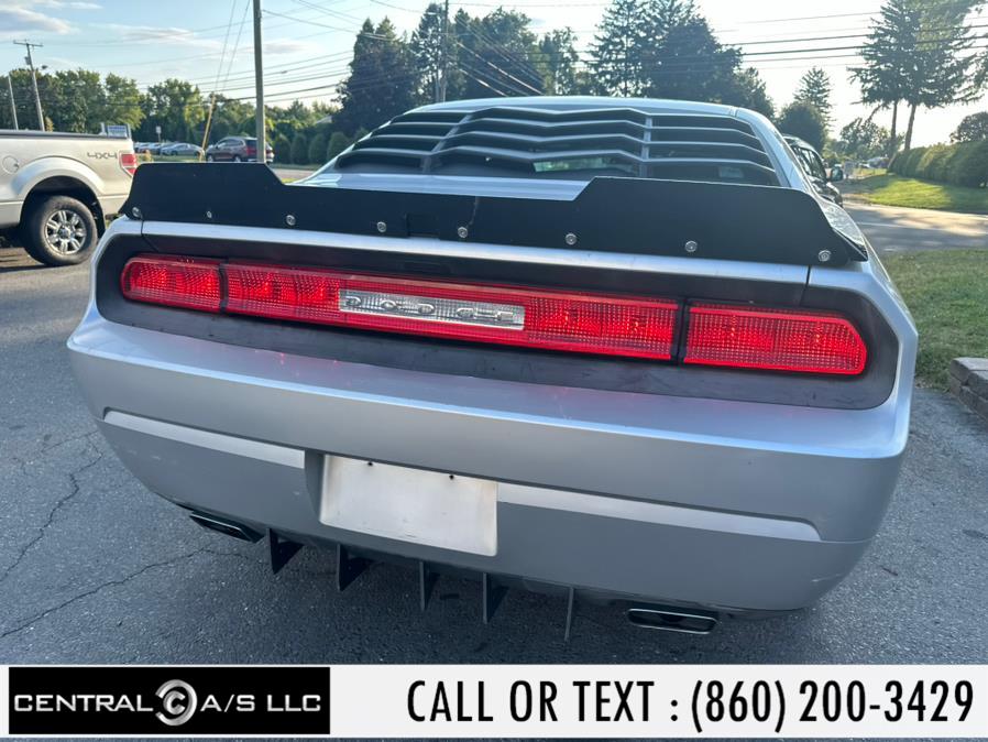 2012 Dodge Challenger SXT photo
