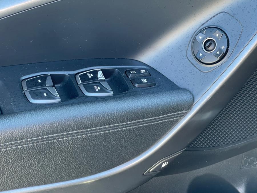 2017 Hyundai Santa Fe Sport 2.0T Auto AWD photo
