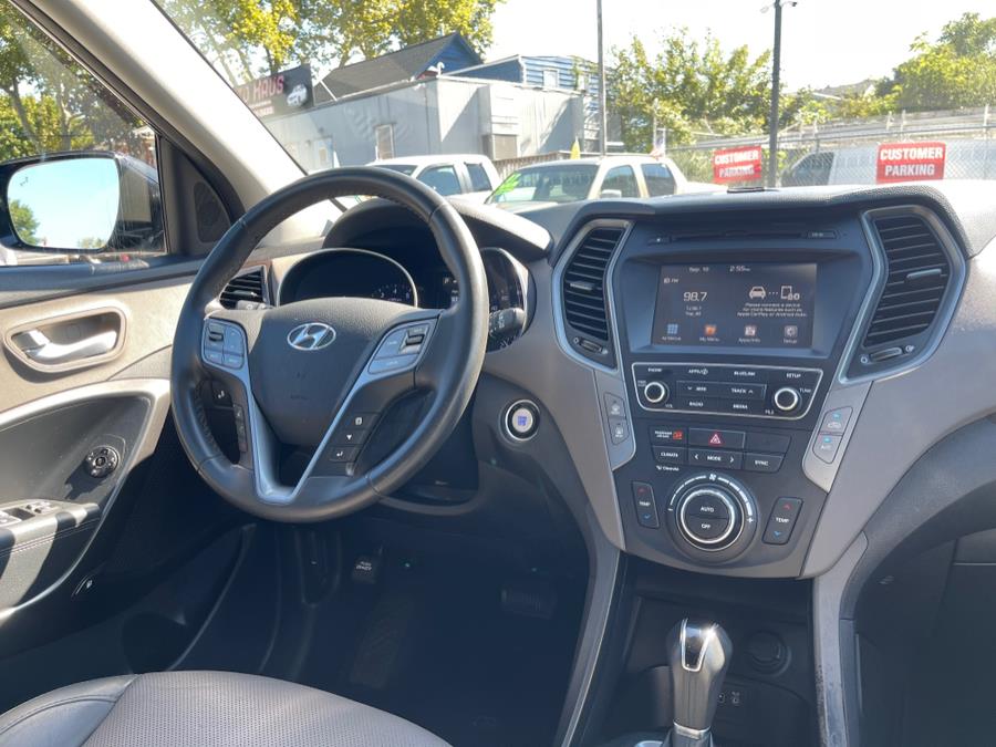 2017 Hyundai Santa Fe Sport 2.0T Auto AWD photo