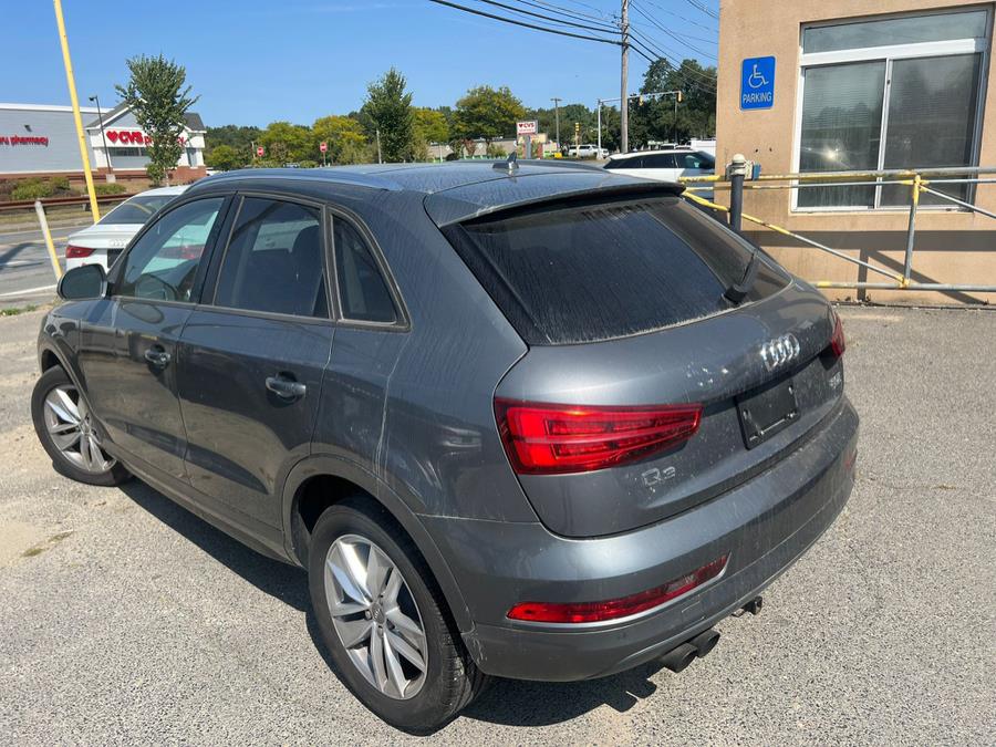 2017 Audi Q3 2.0 TFSI Premium quattro AWD photo
