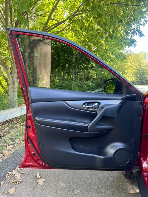 2016 Nissan Rogue S photo