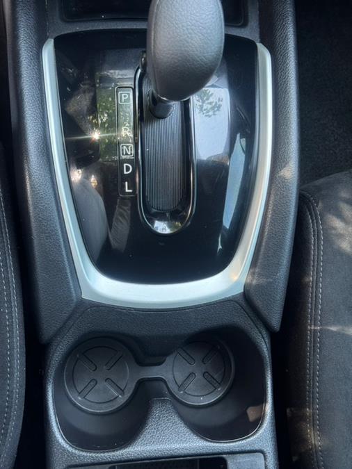 2016 Nissan Rogue S photo