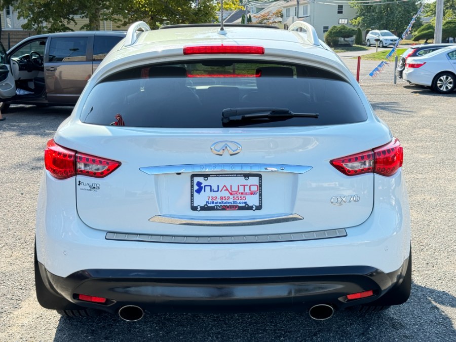 2014 Infiniti QX70 photo