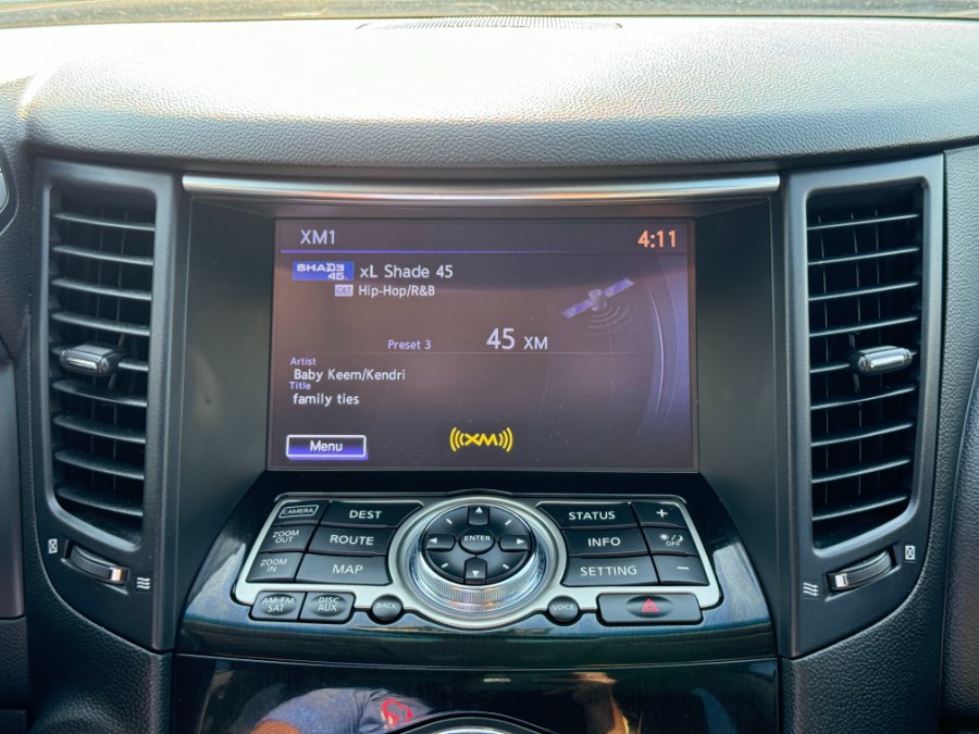 2014 Infiniti QX70 photo