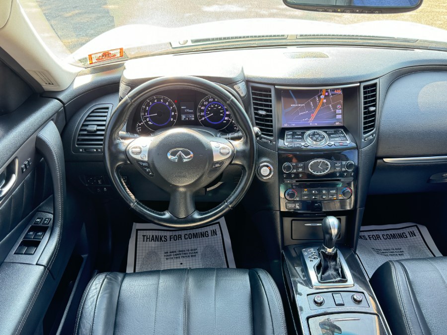 2014 Infiniti QX70 photo