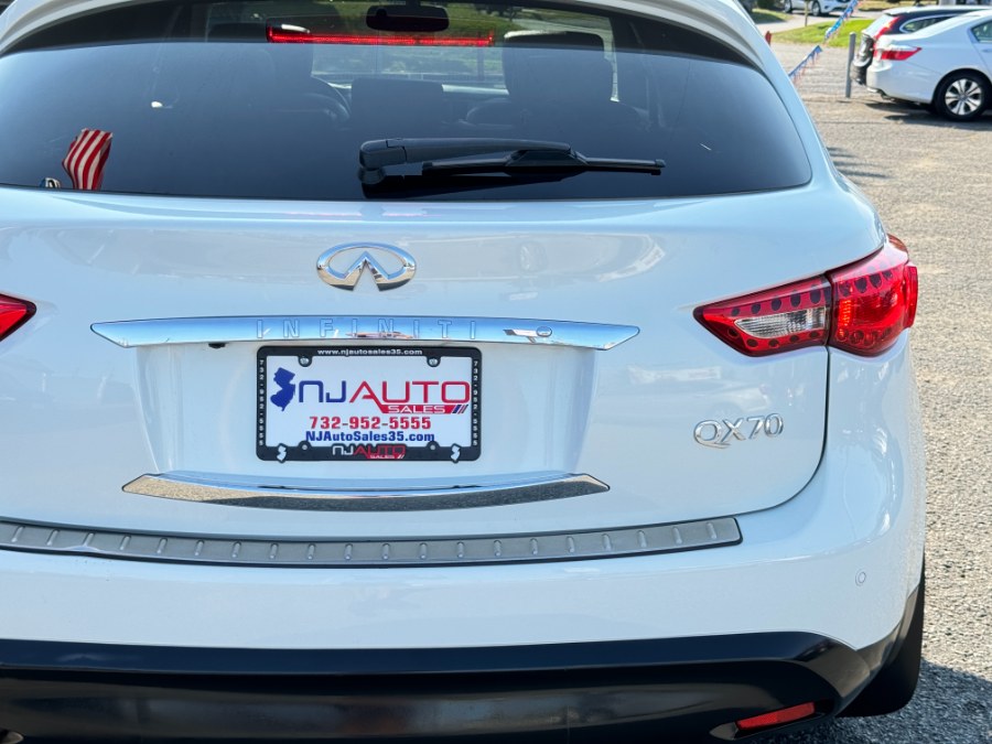 2014 Infiniti QX70 photo