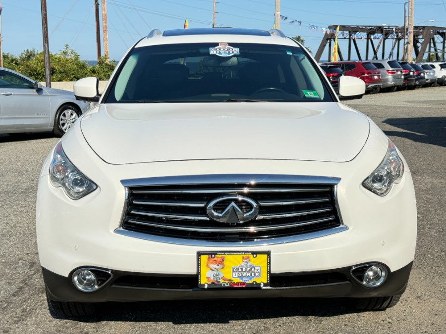 2014 Infiniti QX70 photo