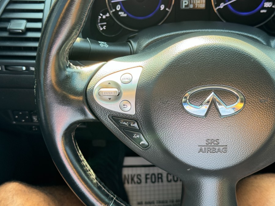 2014 Infiniti QX70 photo
