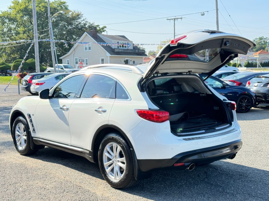 2014 Infiniti QX70 photo