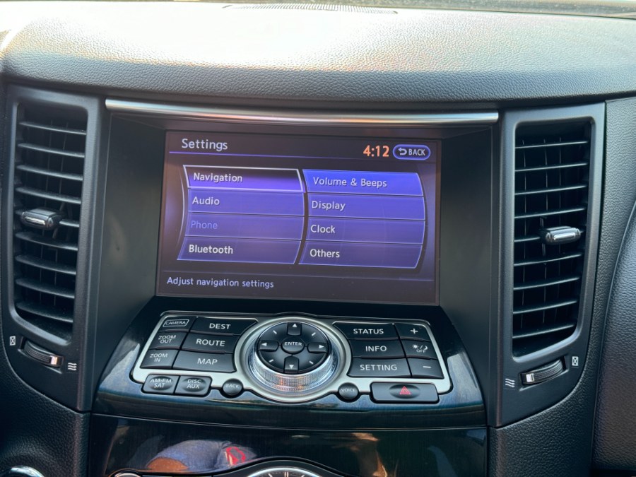 2014 Infiniti QX70 photo