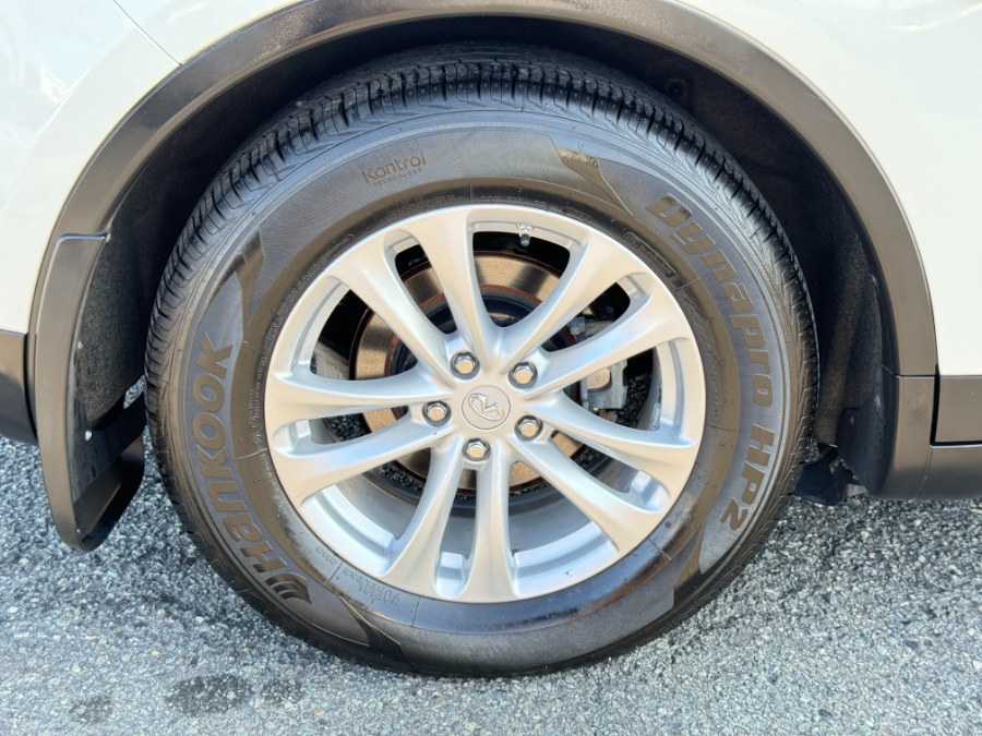2014 Infiniti QX70 photo