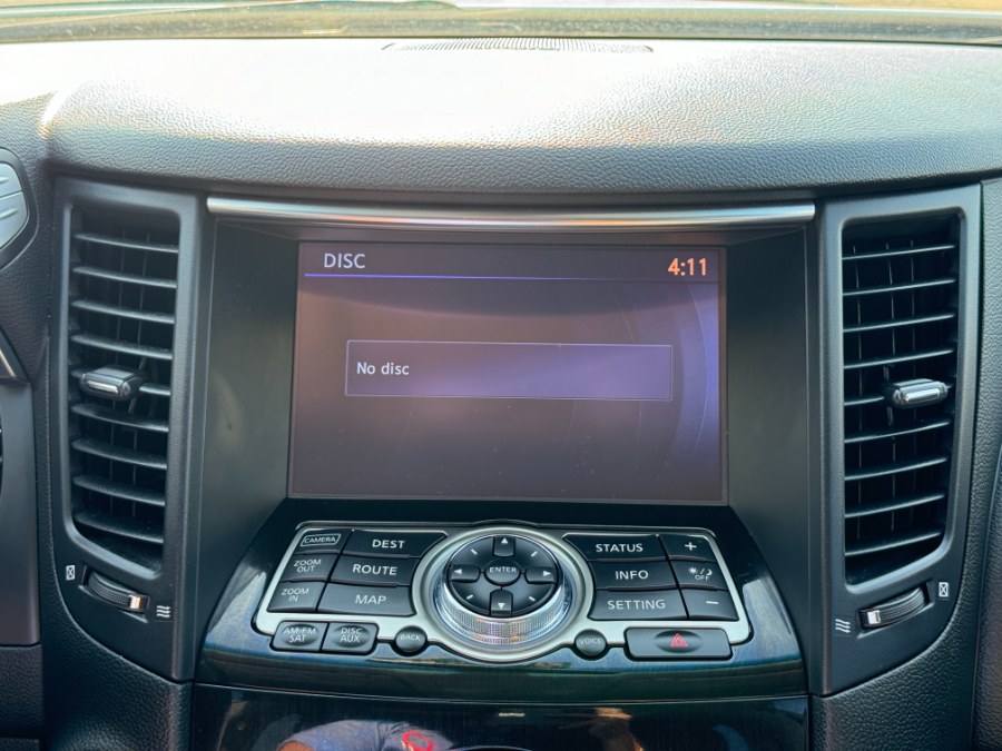 2014 Infiniti QX70 photo