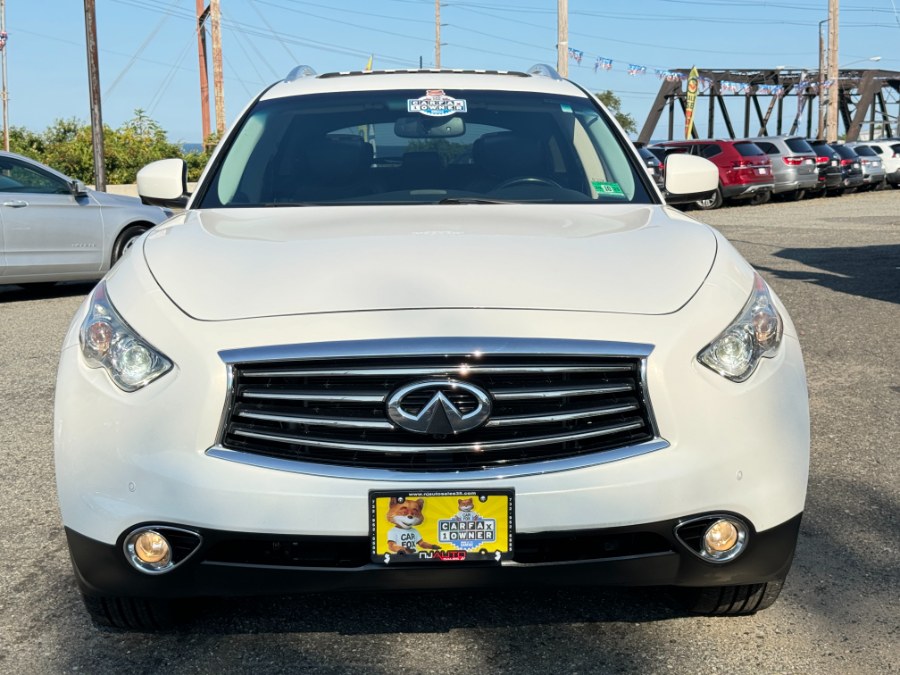 2014 Infiniti QX70 photo