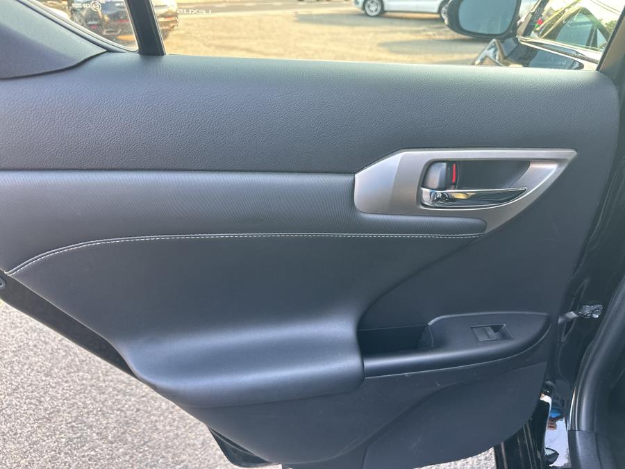 2015 Lexus CT 200h 5dr Sdn Hybrid photo