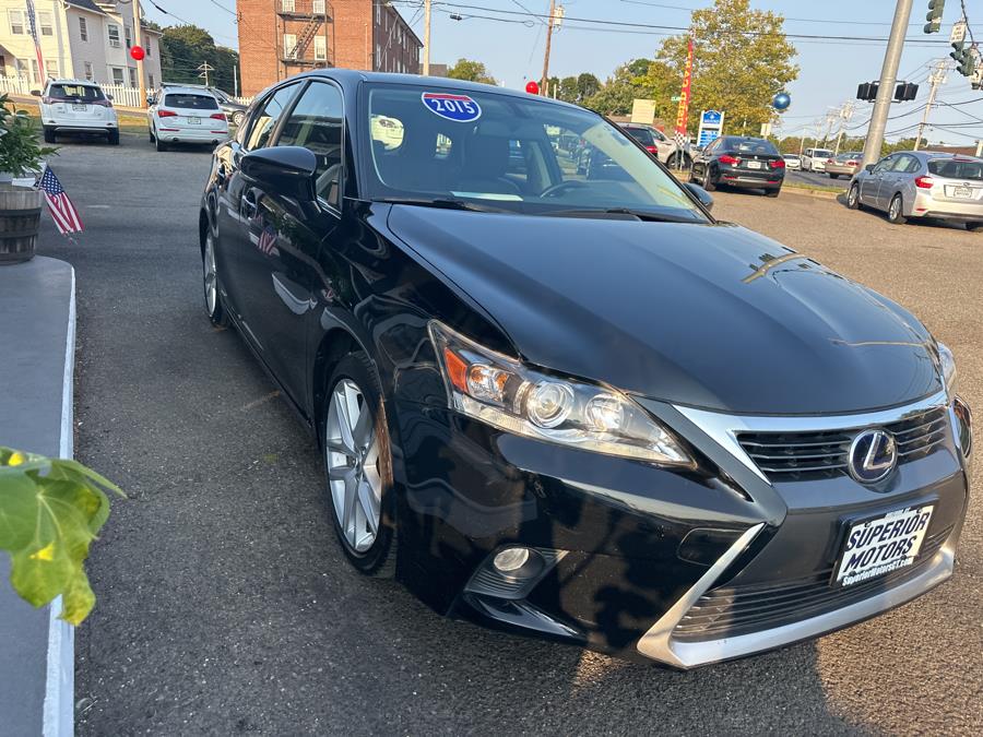 2015 Lexus CT 200h 5dr Sdn Hybrid photo