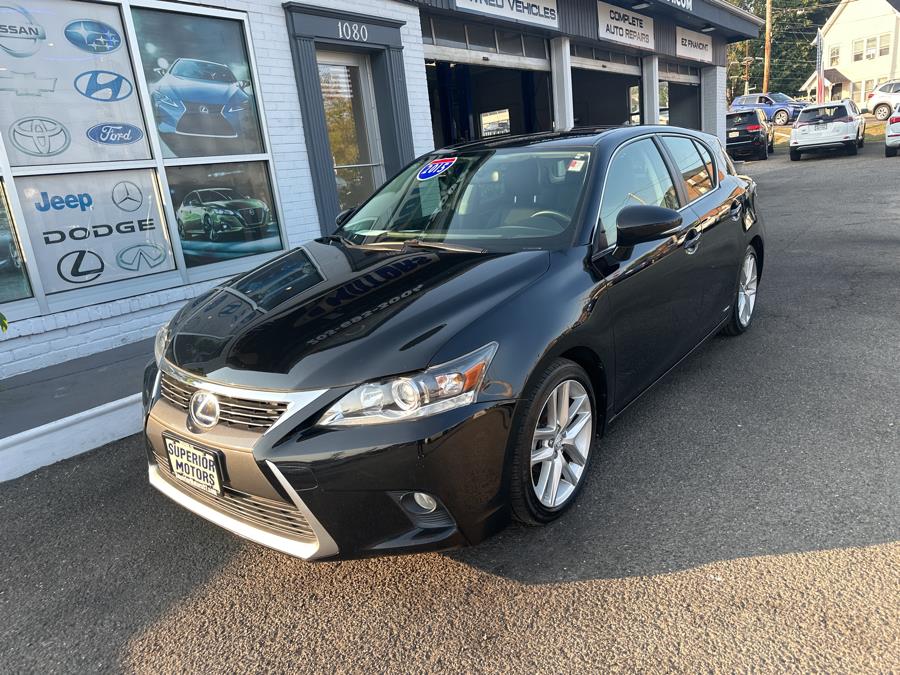 2015 Lexus CT 200h 5dr Sdn Hybrid photo