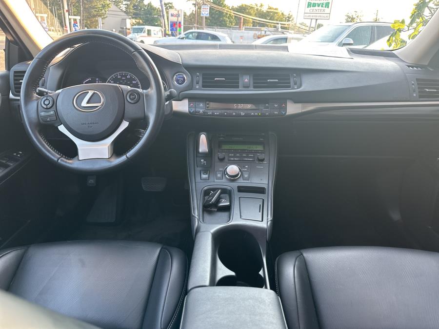 2015 Lexus CT 200h 5dr Sdn Hybrid photo
