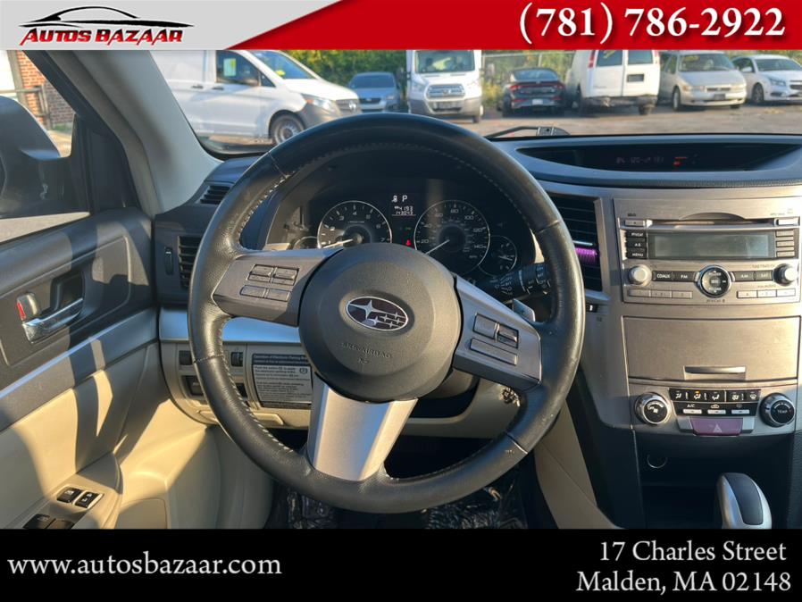 2010 Subaru Outback 2.5i Premium photo