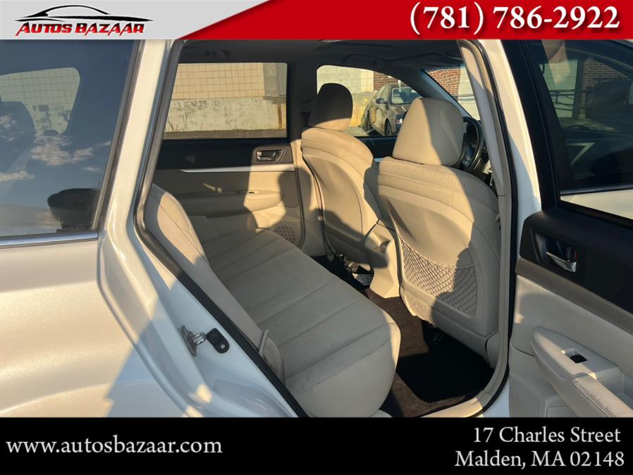 2010 Subaru Outback 2.5i Premium photo